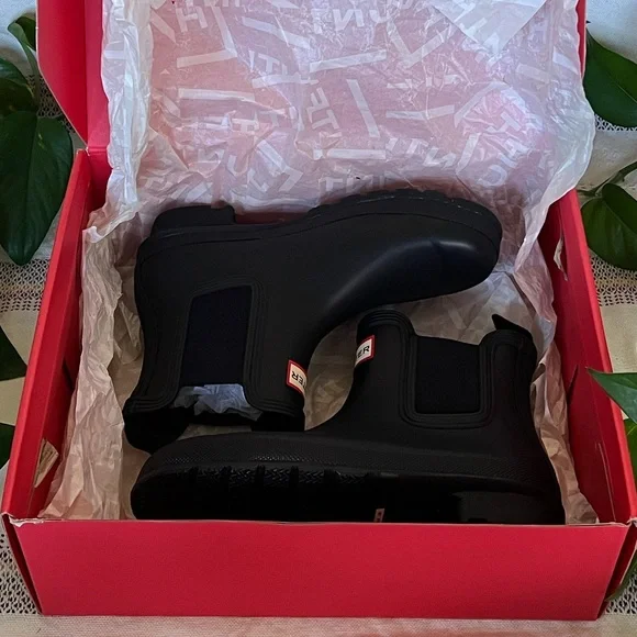 NEW Hunter Women’s Original Chelsea Waterproof Rubber Ankle Rain Boots, Size 7 - Picture 11 of 16